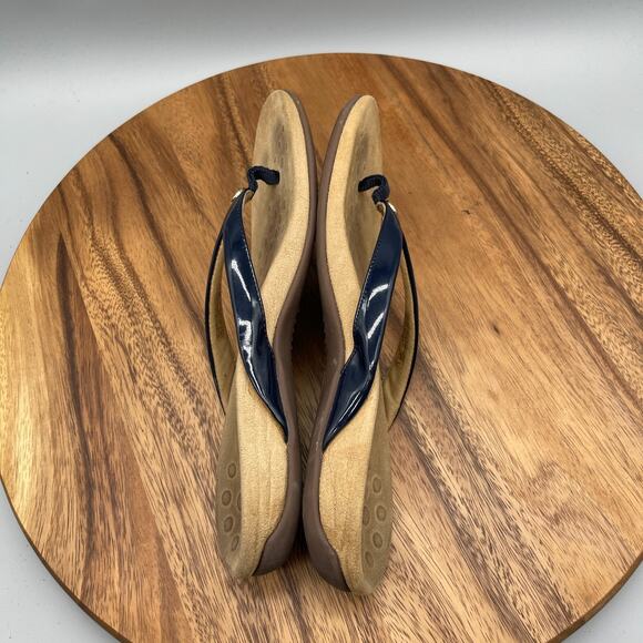 Vionic Mona Sandals Womens Size 9 Black Patent Leather Thong Flip Flops Casual - Picture 6 of 8